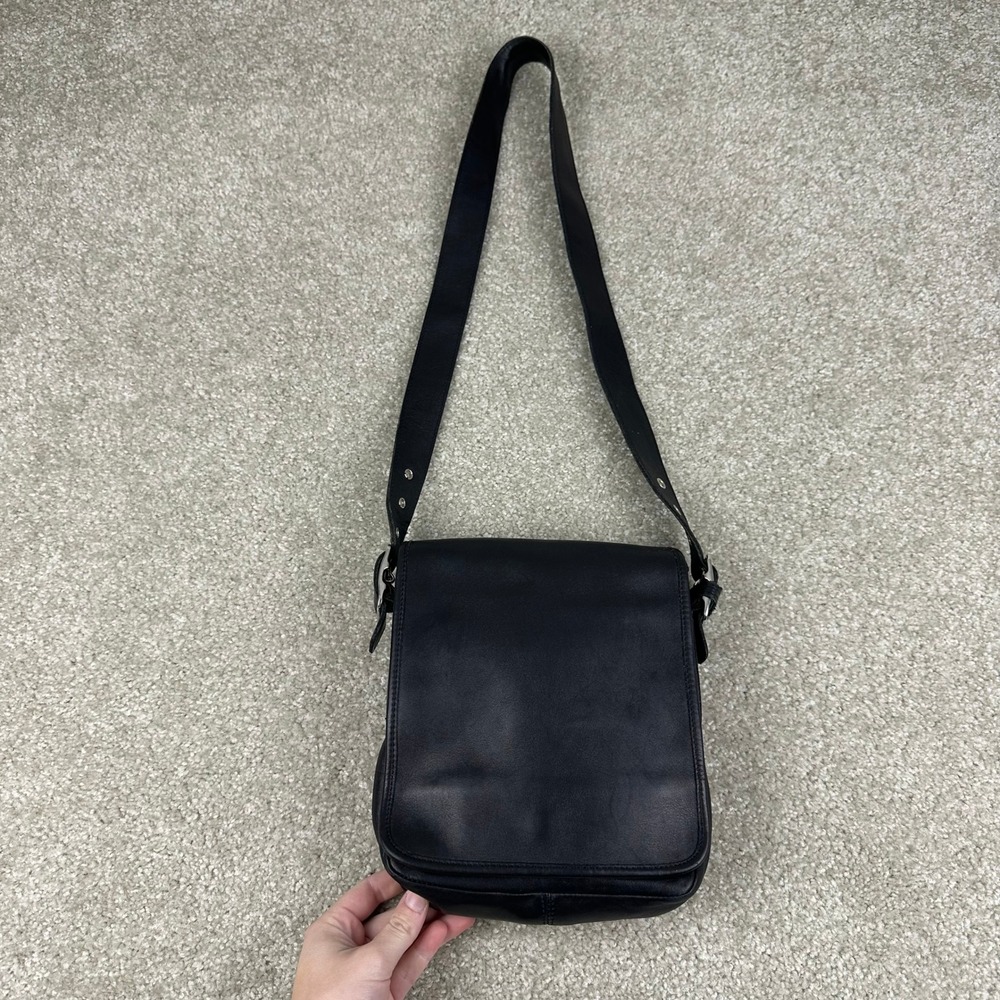 Vintage Authentic Coach Purse Black Leather Crossbody Messenger Bag 9335